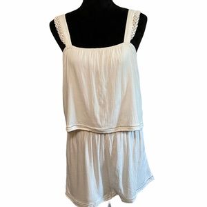 Francesca’s Alya White Rayon Lined Short Romper